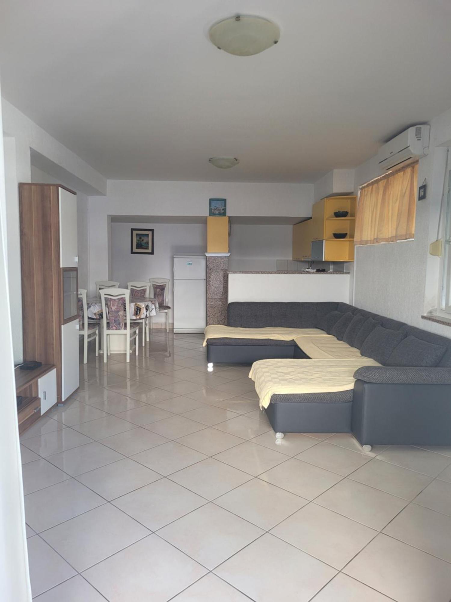 Apartments Nina Sutivan Bagian luar foto